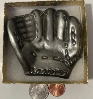 Vintage 1978 Metal Belt Buckle, Baseball Glove, MLB, Nice Western Design, 3 1/4" x 3", Heavy Duty, Quality, Thick Metal, Made in USA